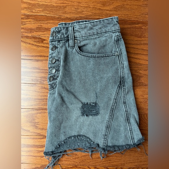 NEW! We The Free - denim skirt - excellent condition! - Picture 3 of 7